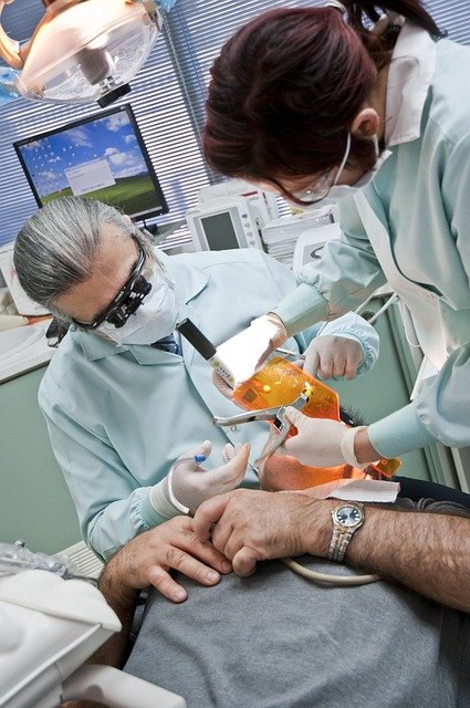 Découvrez les meilleurs soins dentaires à genève chez névé
